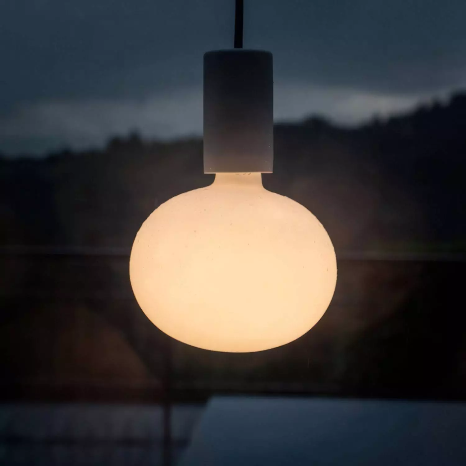 EIVA ELEGANT buiten hanglamp met textielkabel, siliconen plafondkap en E27 fitting IP65 waterproof