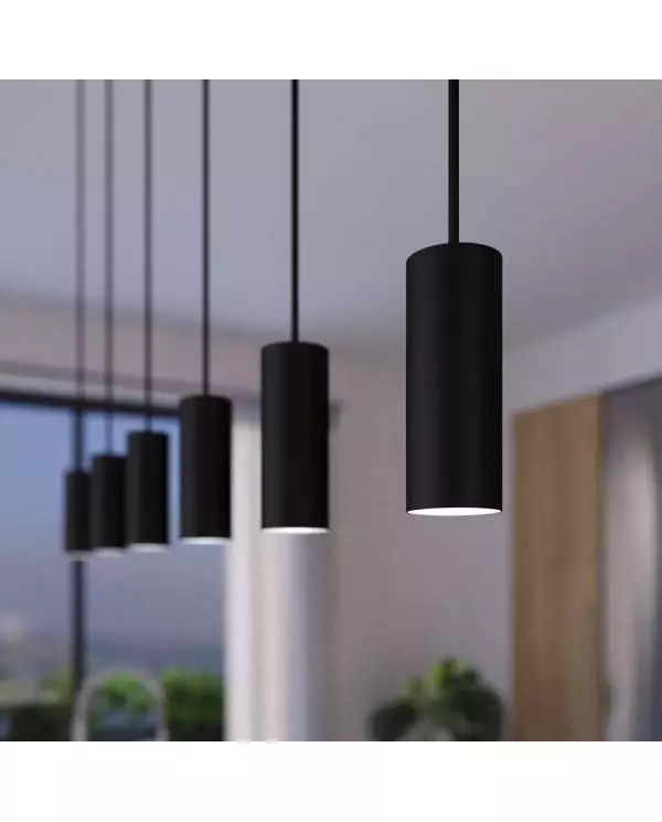 3 lichts-hanglamp voorzien van XXL rechthoekige Rose-One 675 mm compleet met strijkijzersnoer en Tub E14 metalen lampenkap