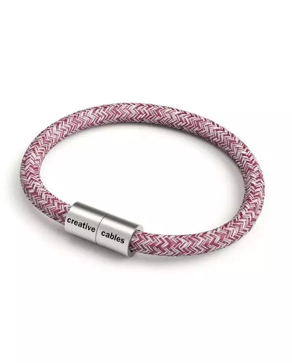 Bracelet with Matt silver magnetic clasp and RS83 cable